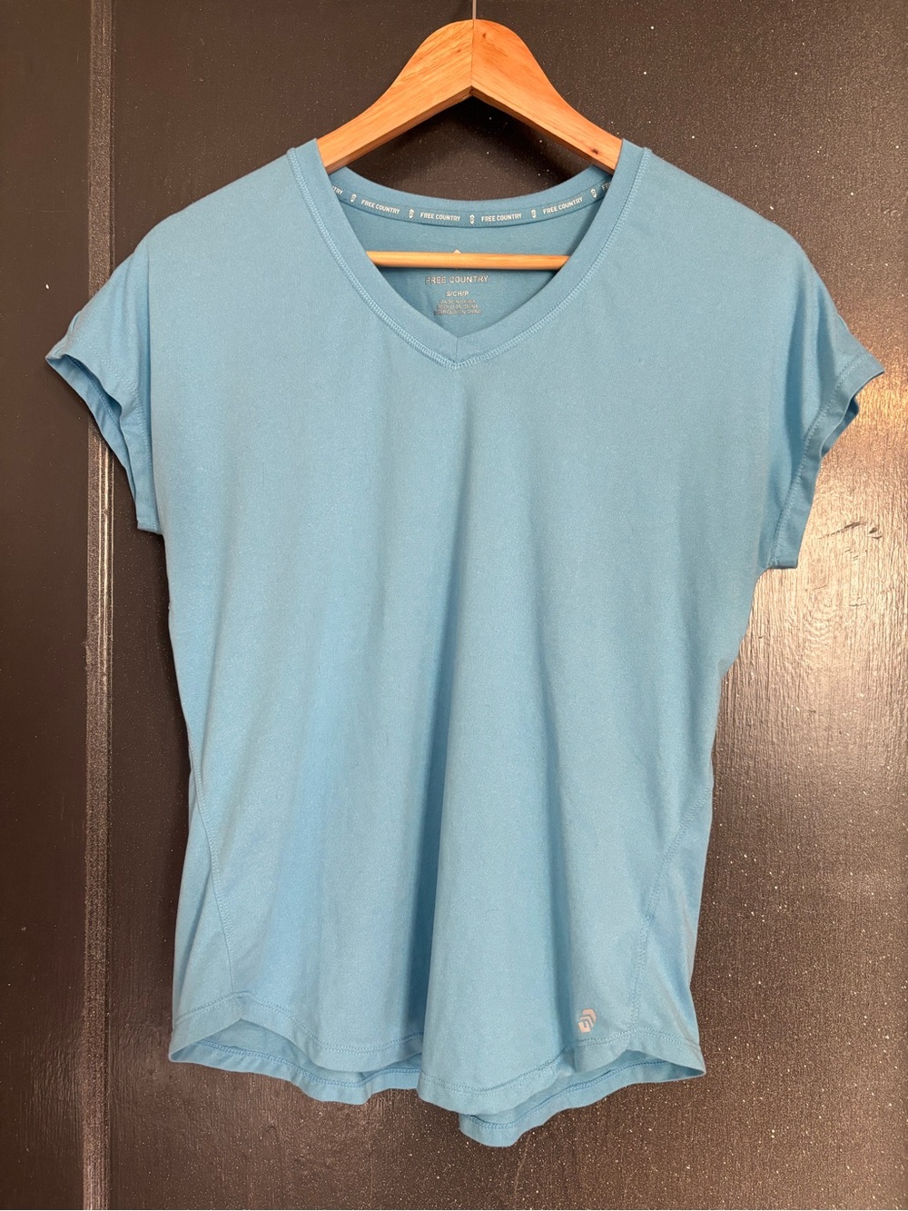 Free Country Sky Blue V‑Neck Short Sleeve Top